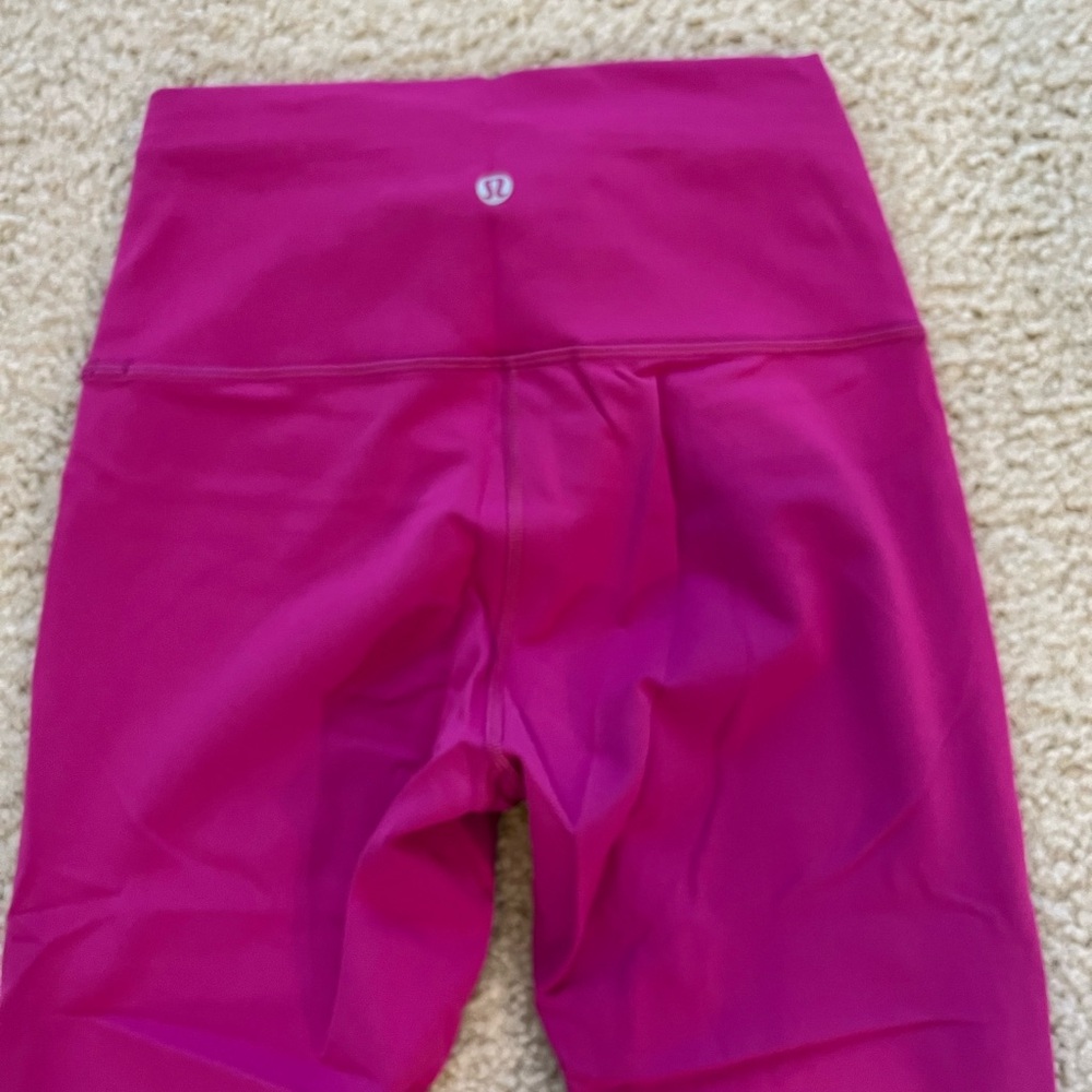 Lululemon Wunder Train 28” Leggings - Picture 4 of 4